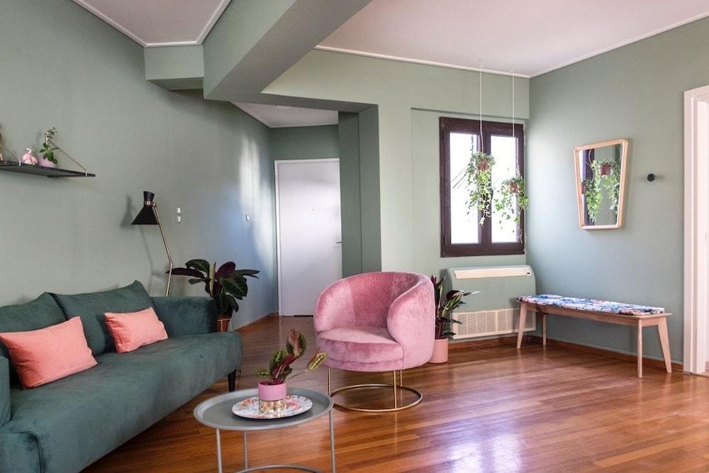 Live Life Plaka Apartment Афины Экстерьер фото