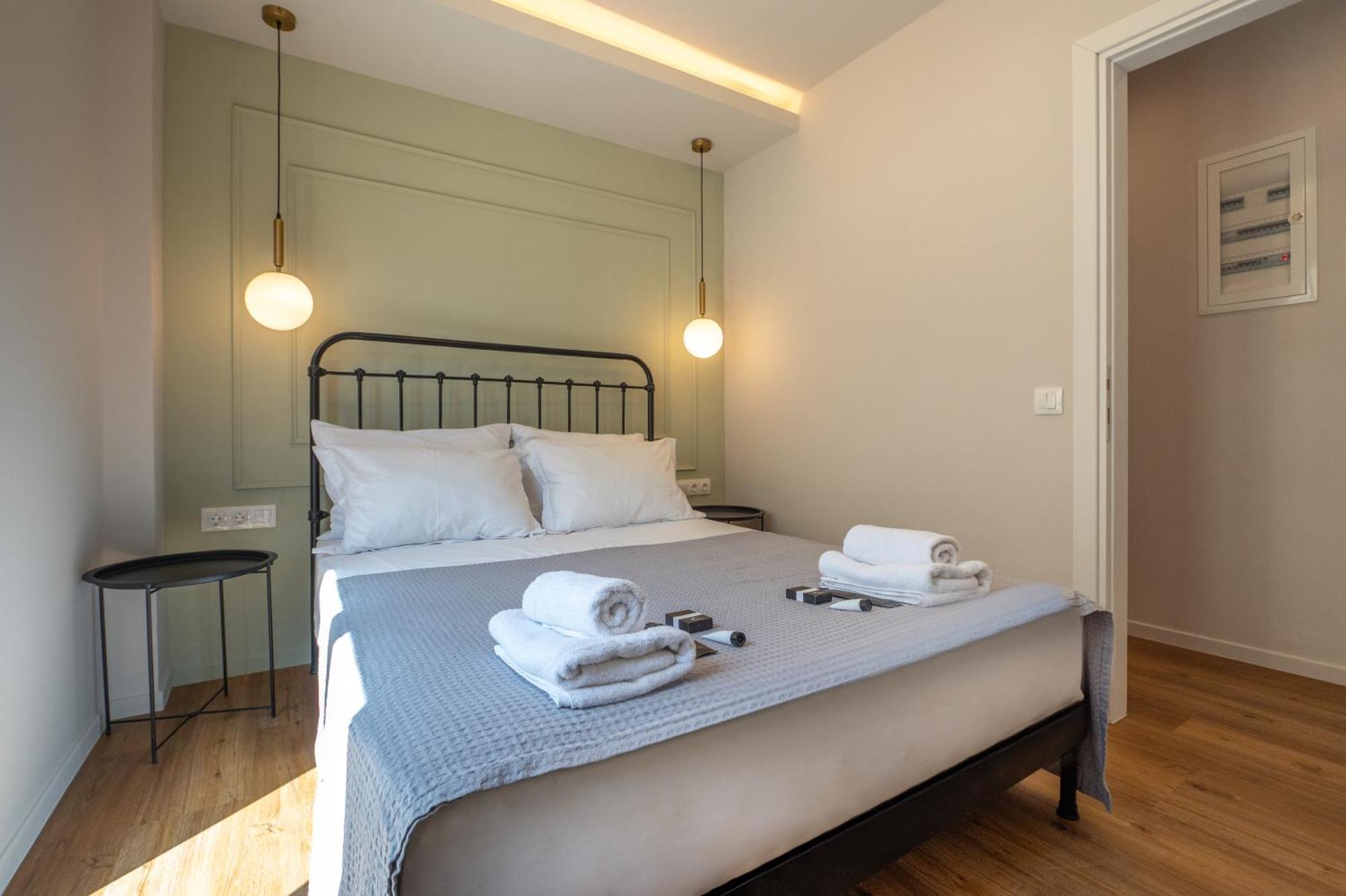 Live Life Plaka Apartment Афины Экстерьер фото