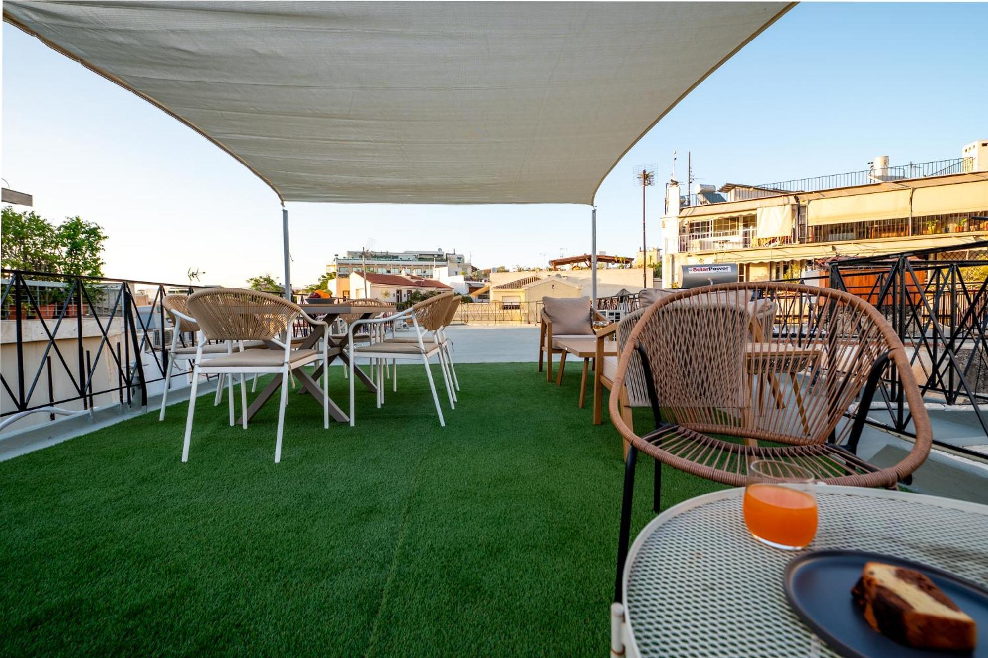 Live Life Plaka Apartment Афины Экстерьер фото