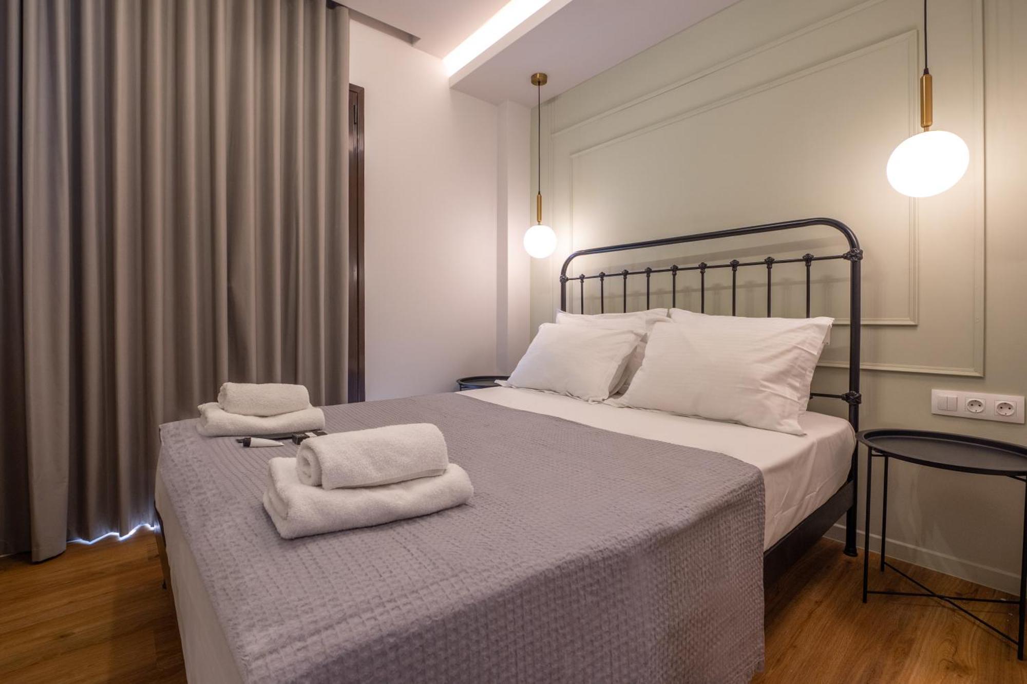 Live Life Plaka Apartment Афины Экстерьер фото