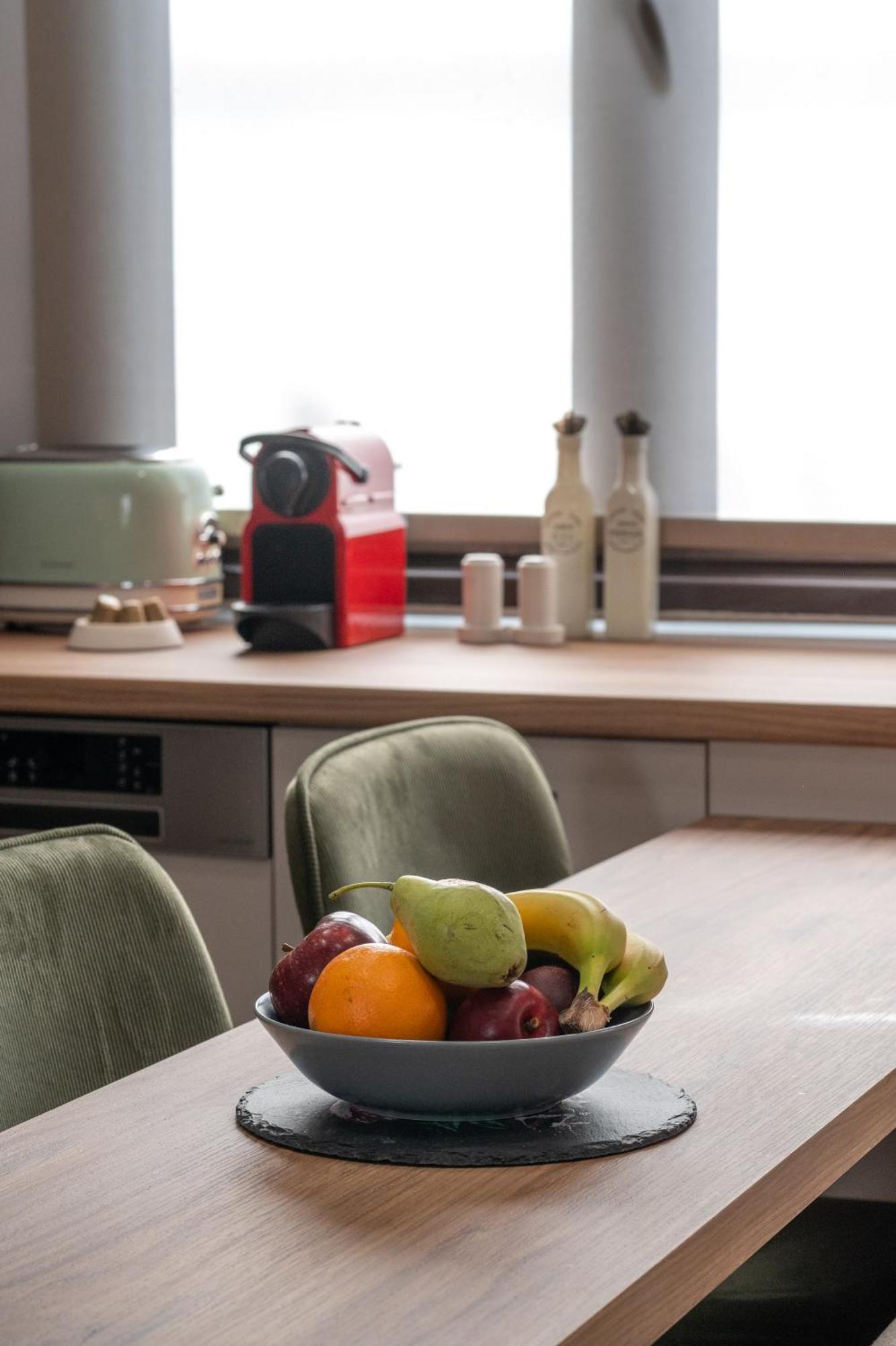 Live Life Plaka Apartment Афины Экстерьер фото