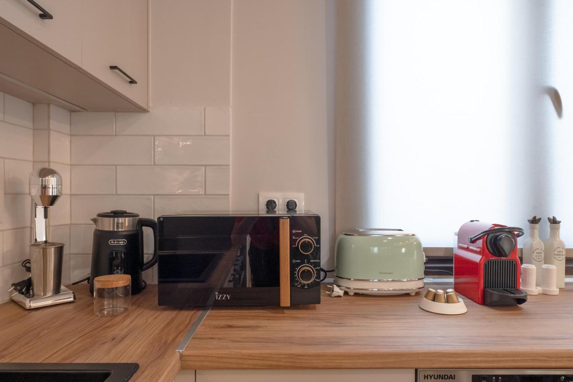 Live Life Plaka Apartment Афины Экстерьер фото