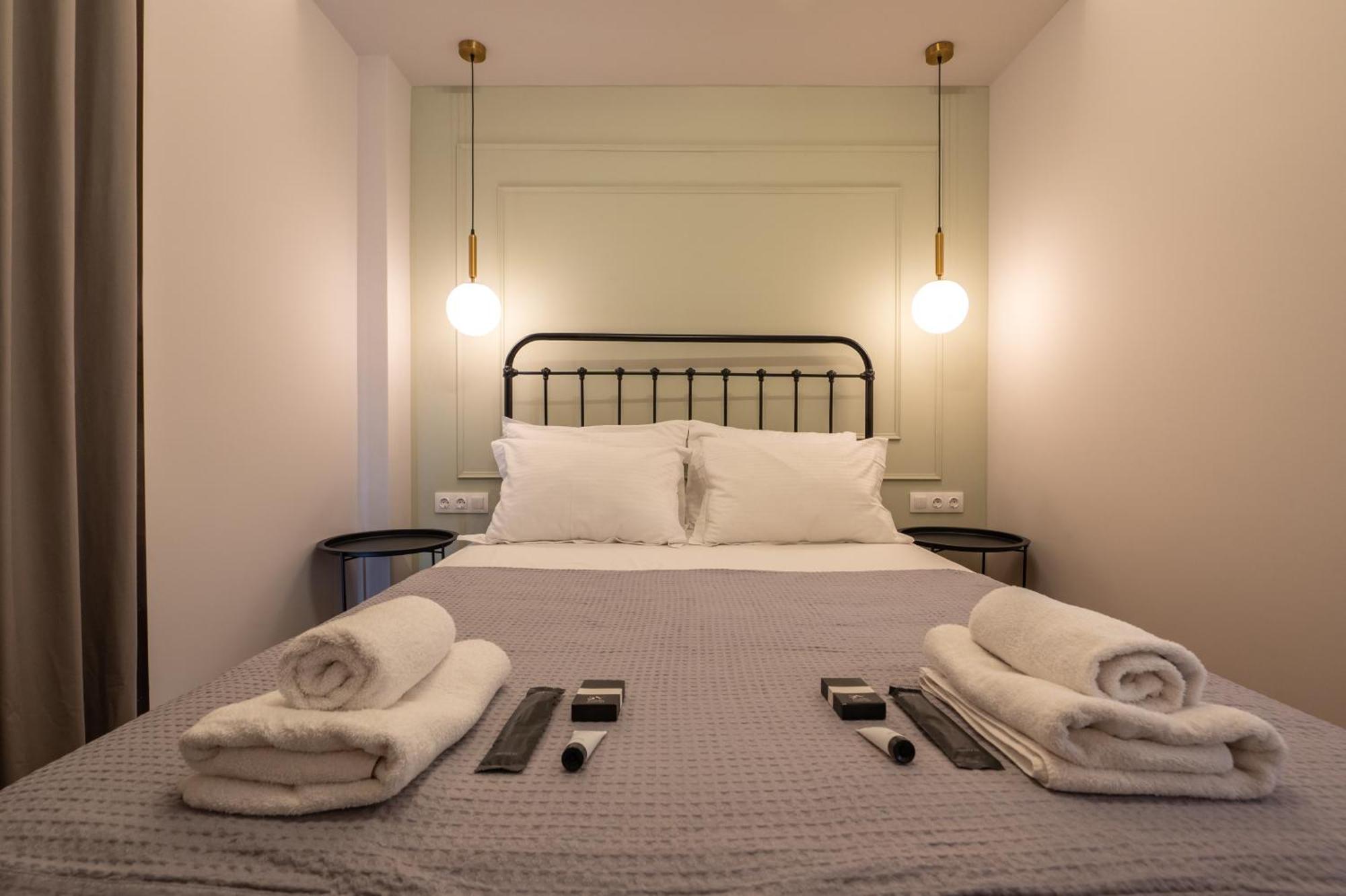 Live Life Plaka Apartment Афины Экстерьер фото