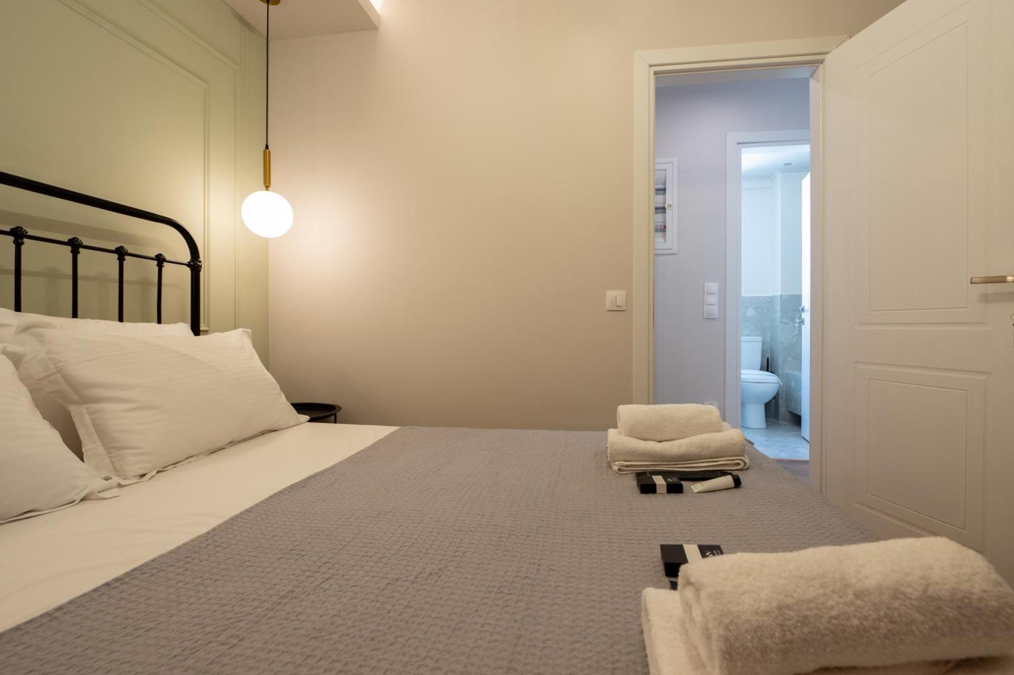 Live Life Plaka Apartment Афины Экстерьер фото
