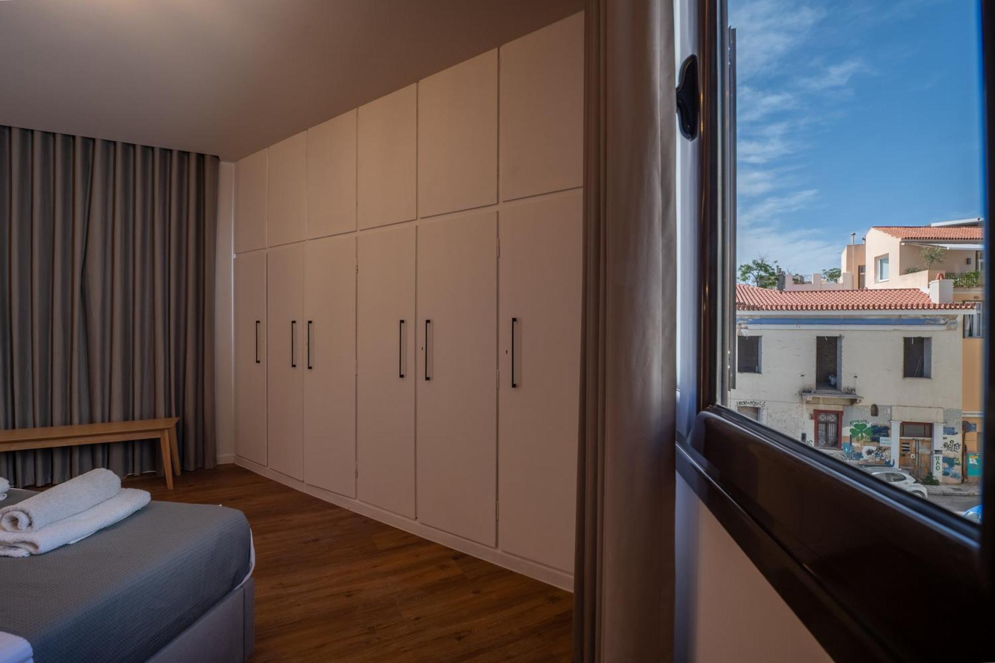 Live Life Plaka Apartment Афины Экстерьер фото