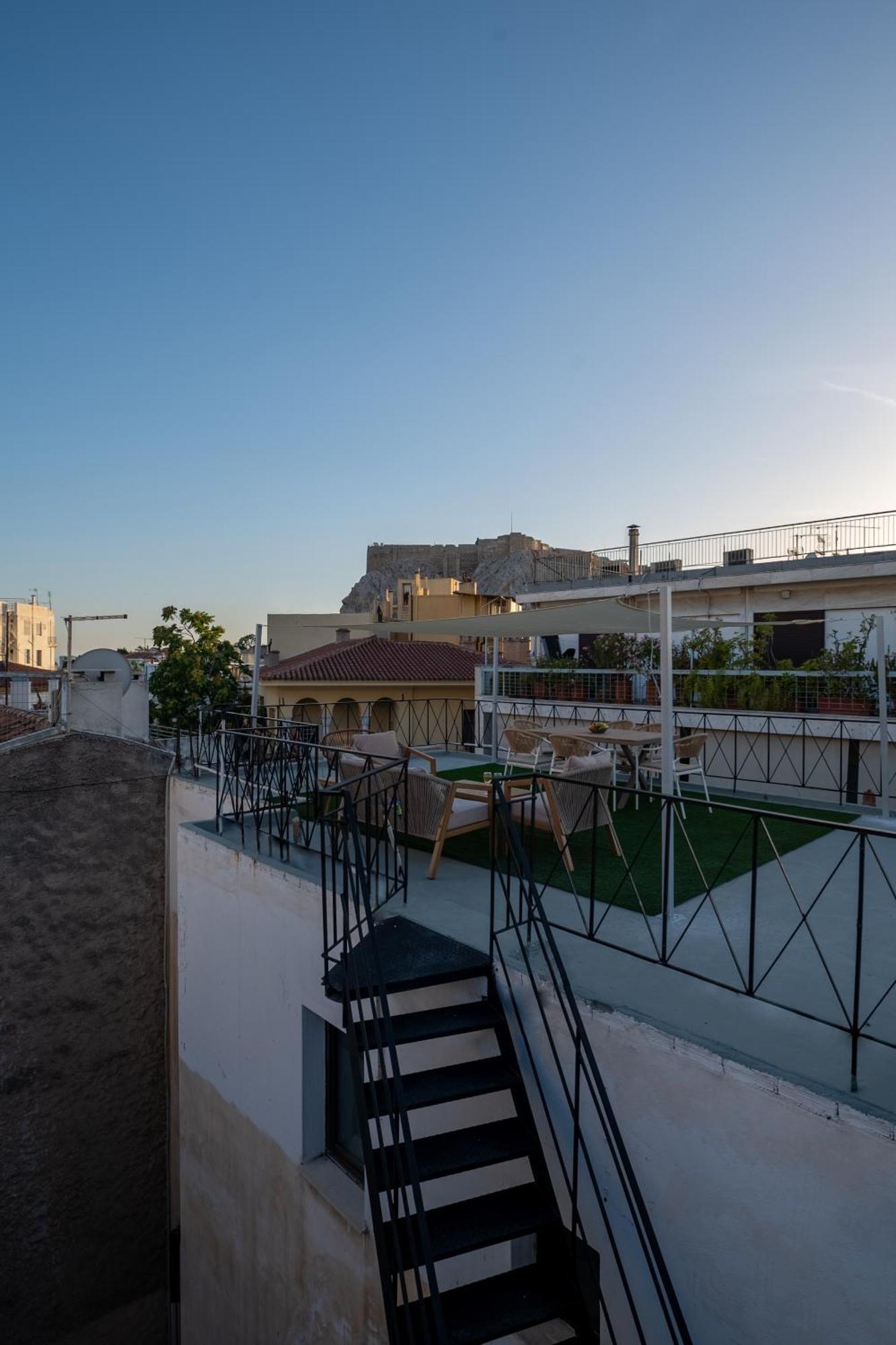Live Life Plaka Apartment Афины Экстерьер фото