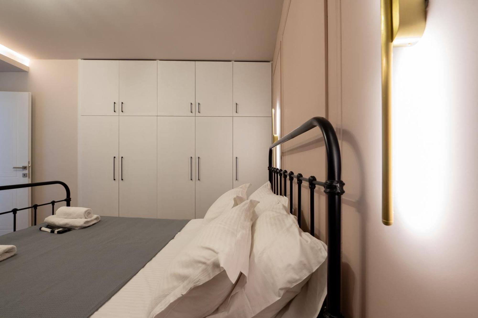 Live Life Plaka Apartment Афины Экстерьер фото