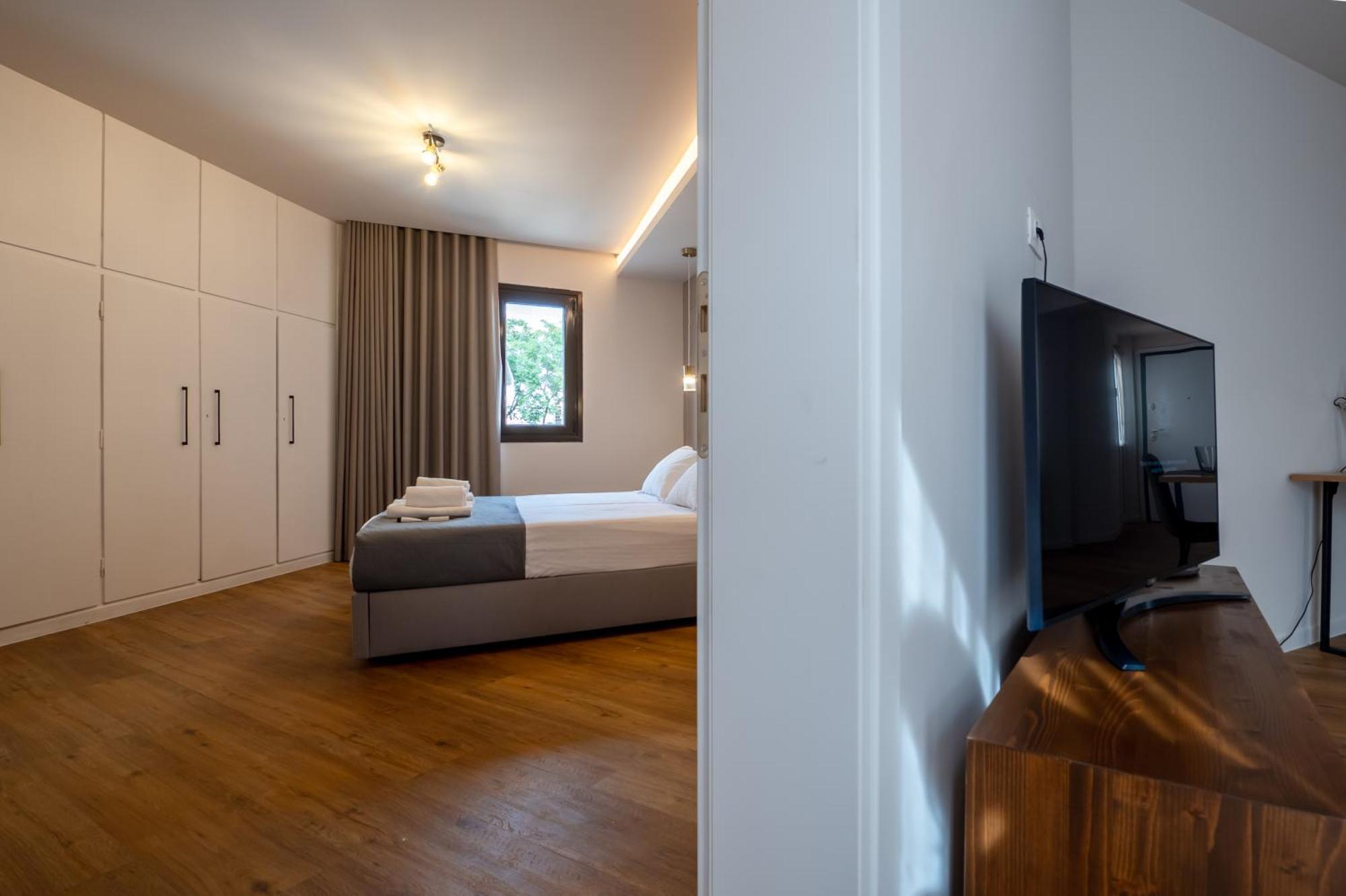 Live Life Plaka Apartment Афины Экстерьер фото